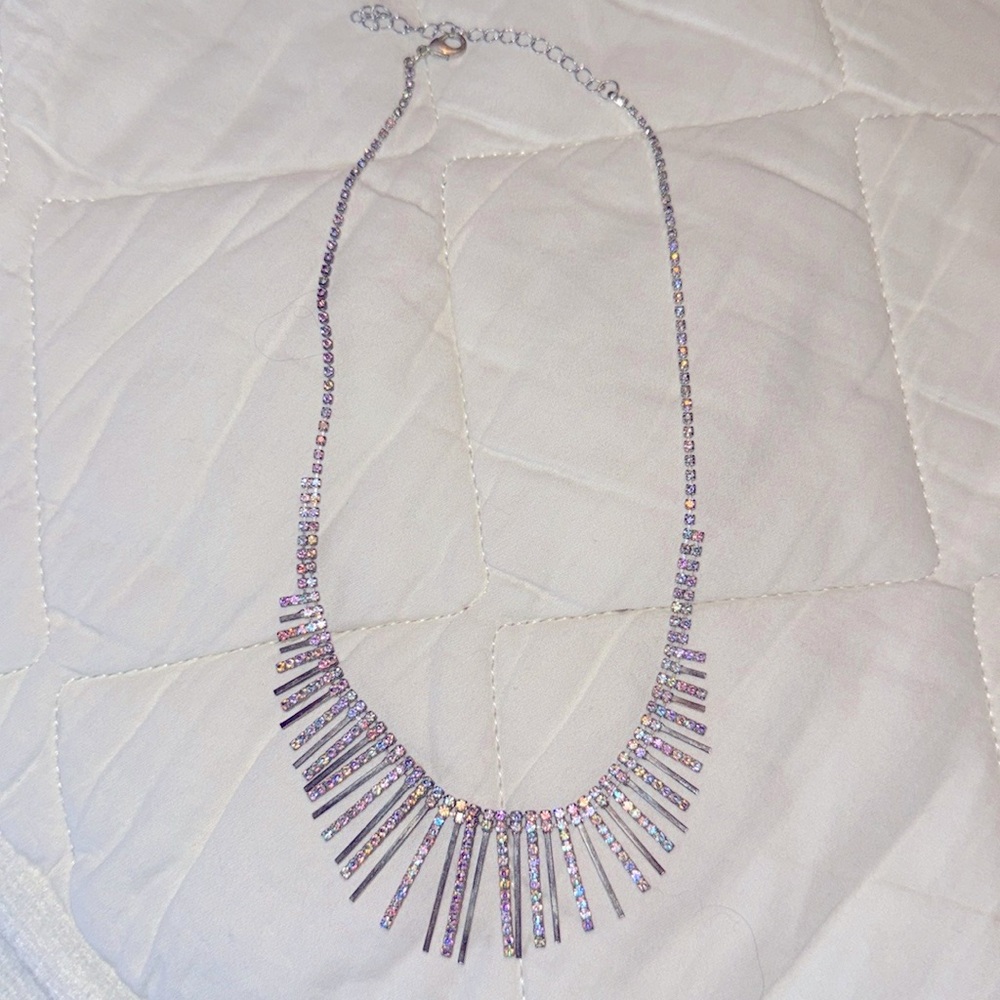 Beautiful necklace!